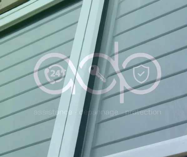 Remplacement d'un double vitrage sur une fenêtre PVC à Lyon par ADP Habitat