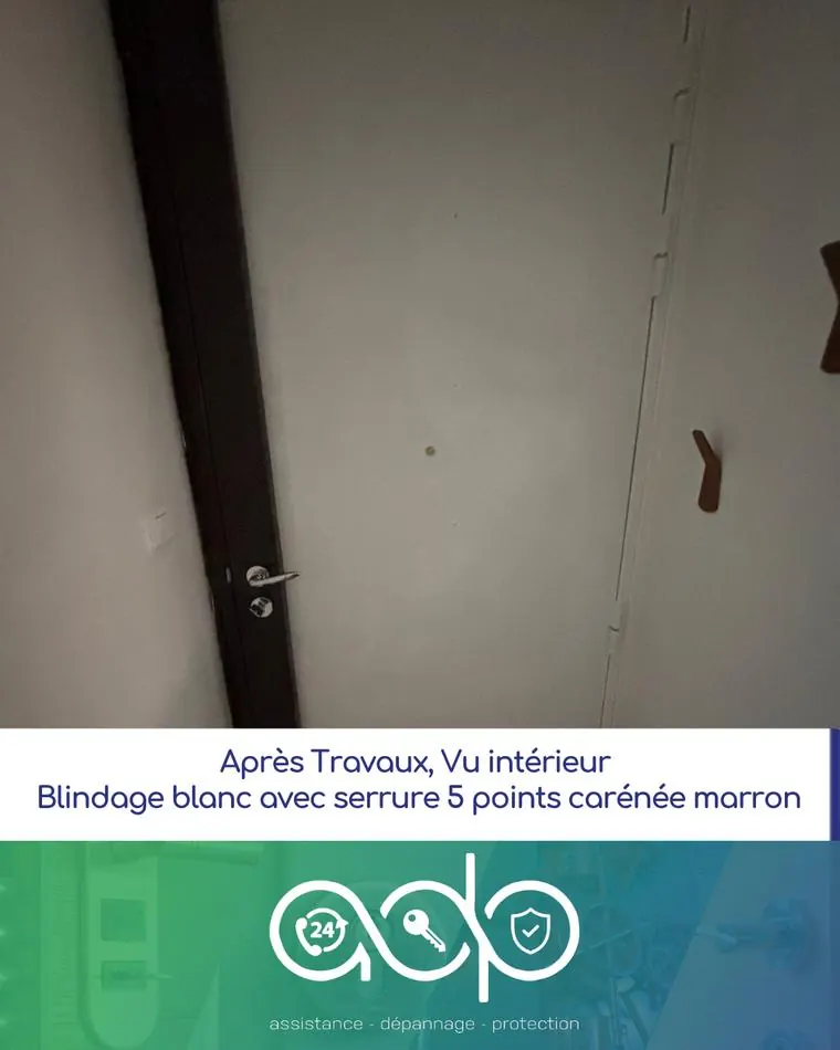 Blindage blanc et serrure carénée — ADP Habitat, réalisation à Lyon