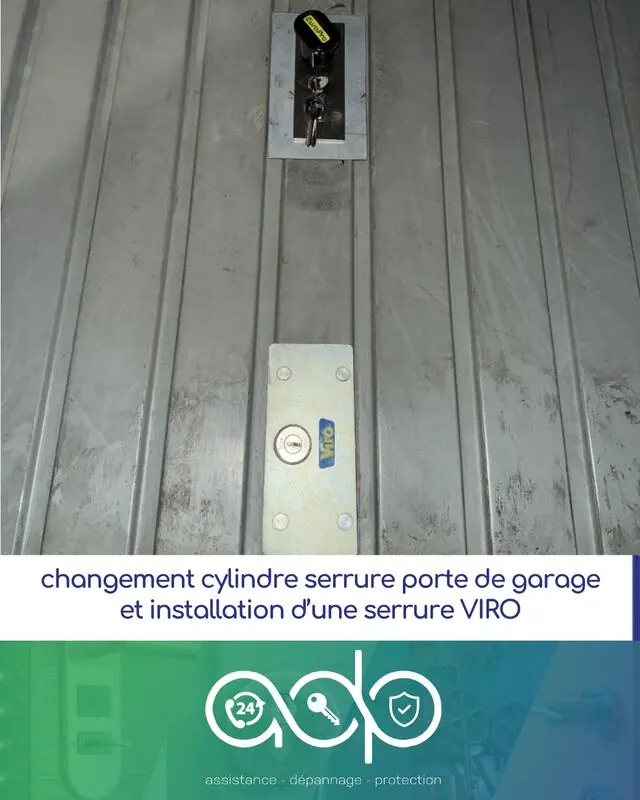 Porte de garage métallique équipée d'un nouveau cylindre Europro et d'une serrure VIRO.